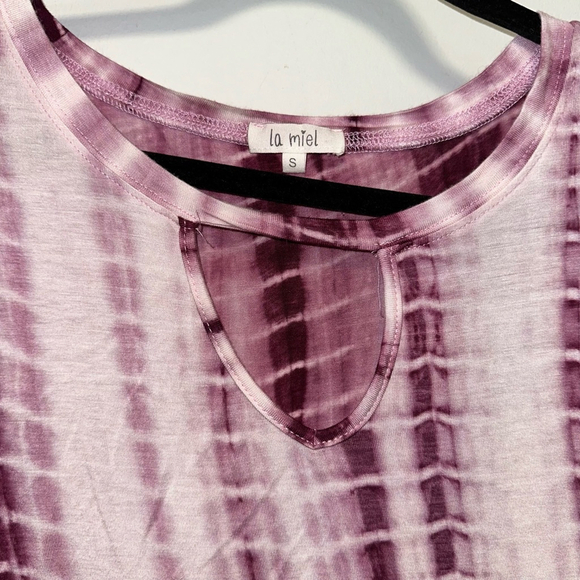 Women's La Miel T-shirt Size S Purple Tie Dye Small Teardrop Cutout - Picture 3 of 8